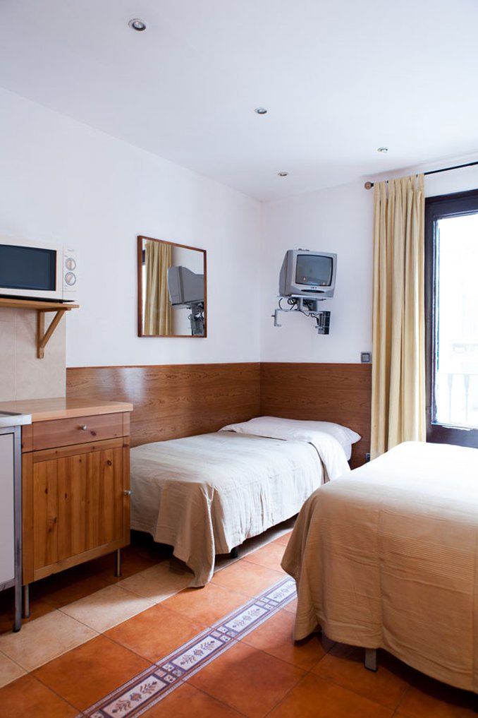 Estudios Pelayo Guest House Барселона Екстериор снимка