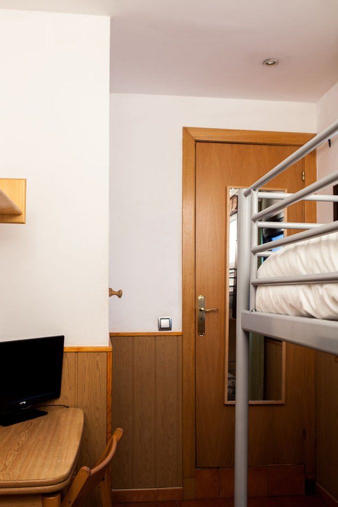 Estudios Pelayo Guest House Барселона Екстериор снимка