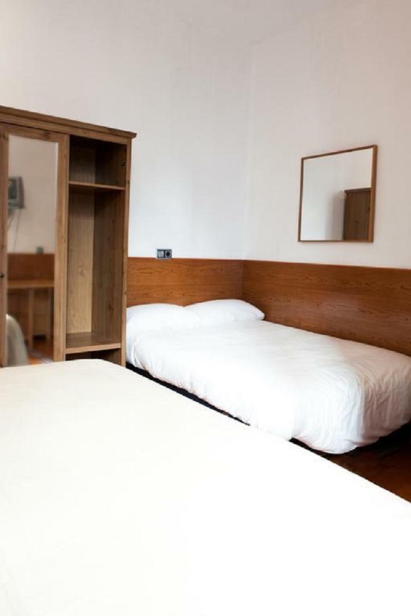 Estudios Pelayo Guest House Барселона Екстериор снимка